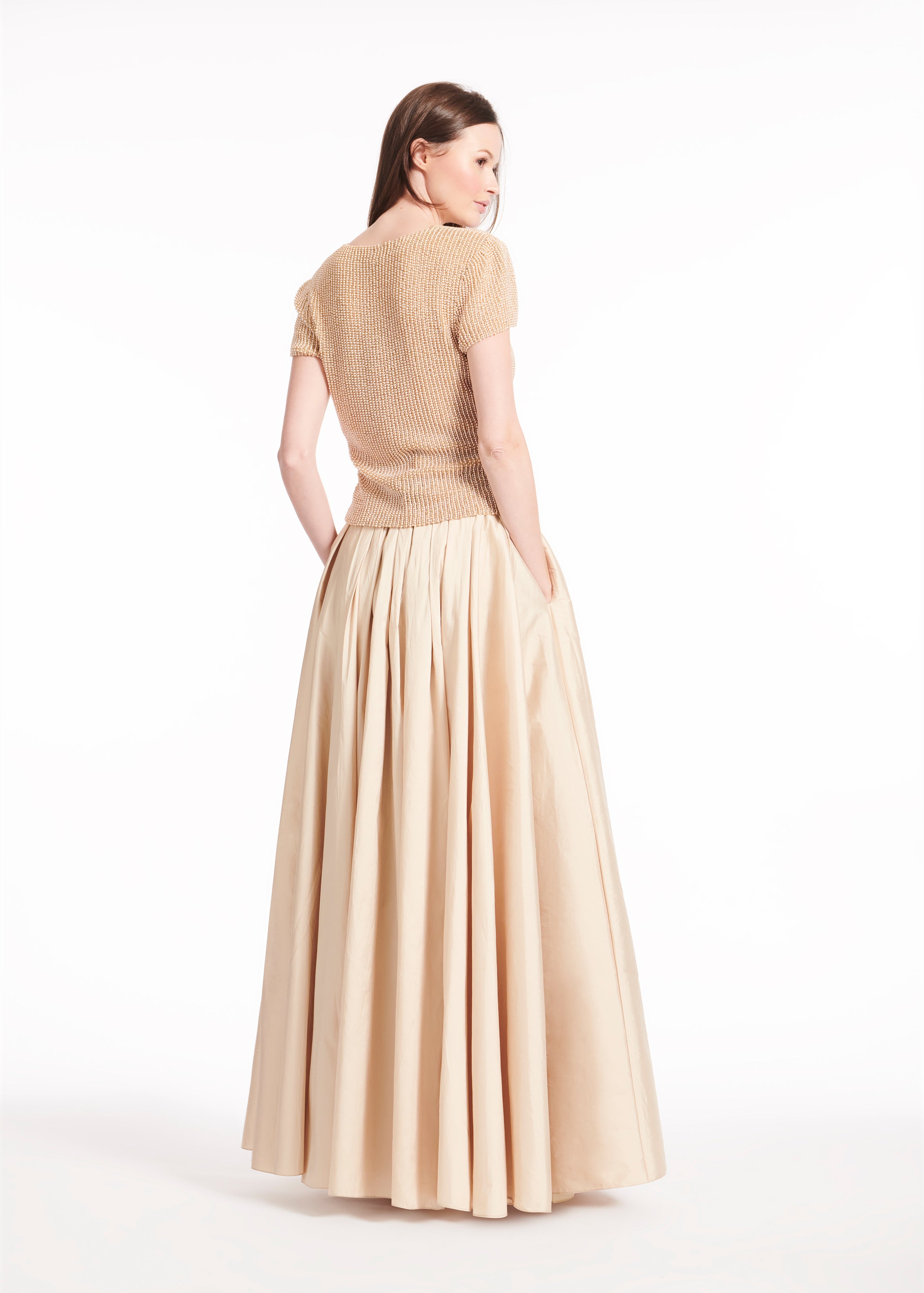 STRETCH PEARL BEADED V-NECK TOP BLUSH