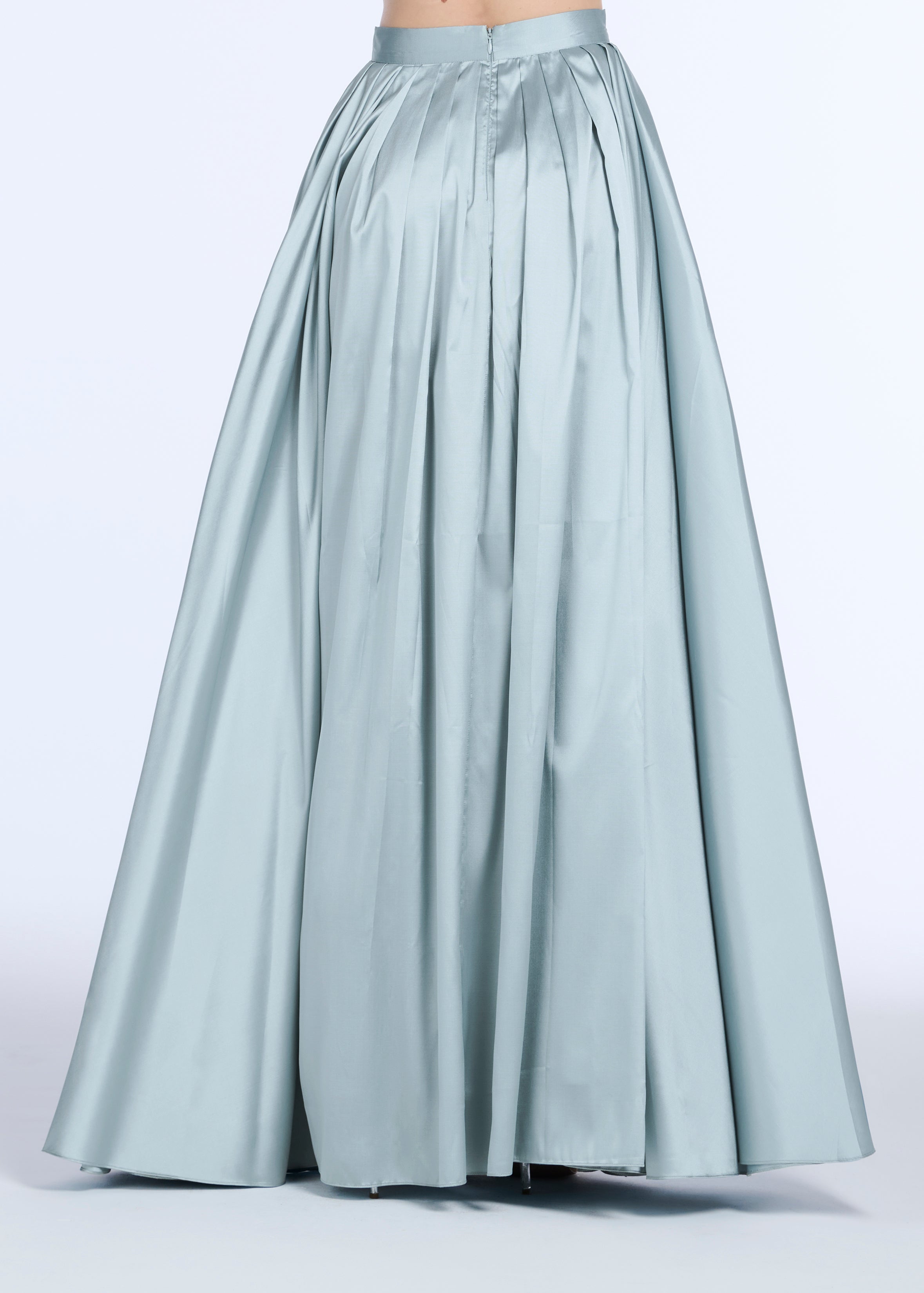 STRETCH PEARL V-NECK BEADED TOP LIGHT BLUE