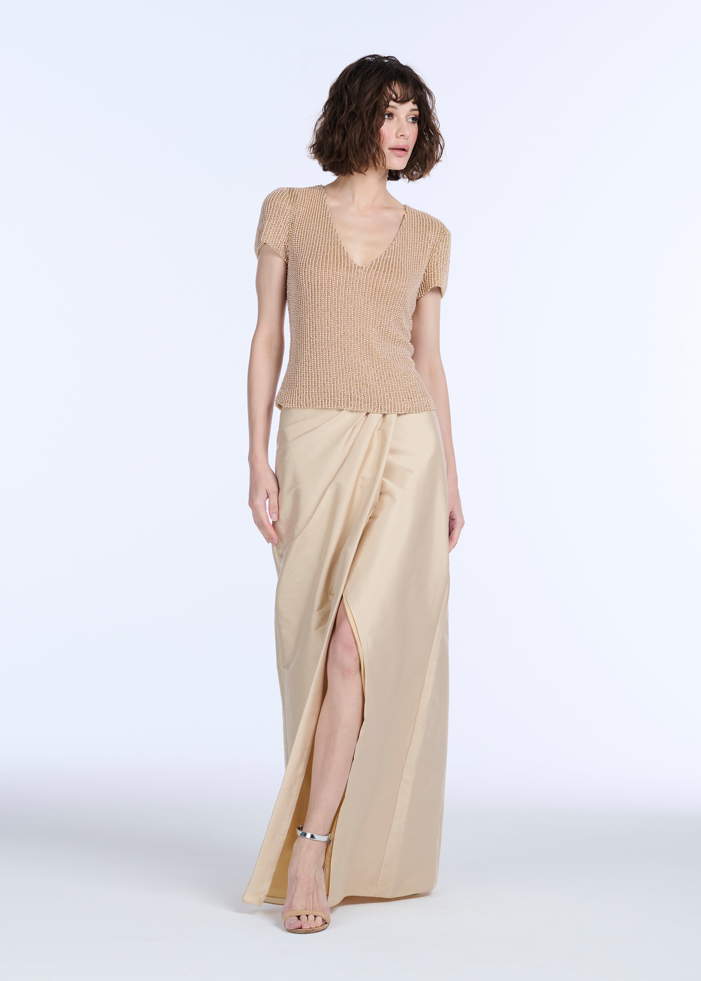 STRETCH PEARL BEADED V-NECK TOP BLUSH