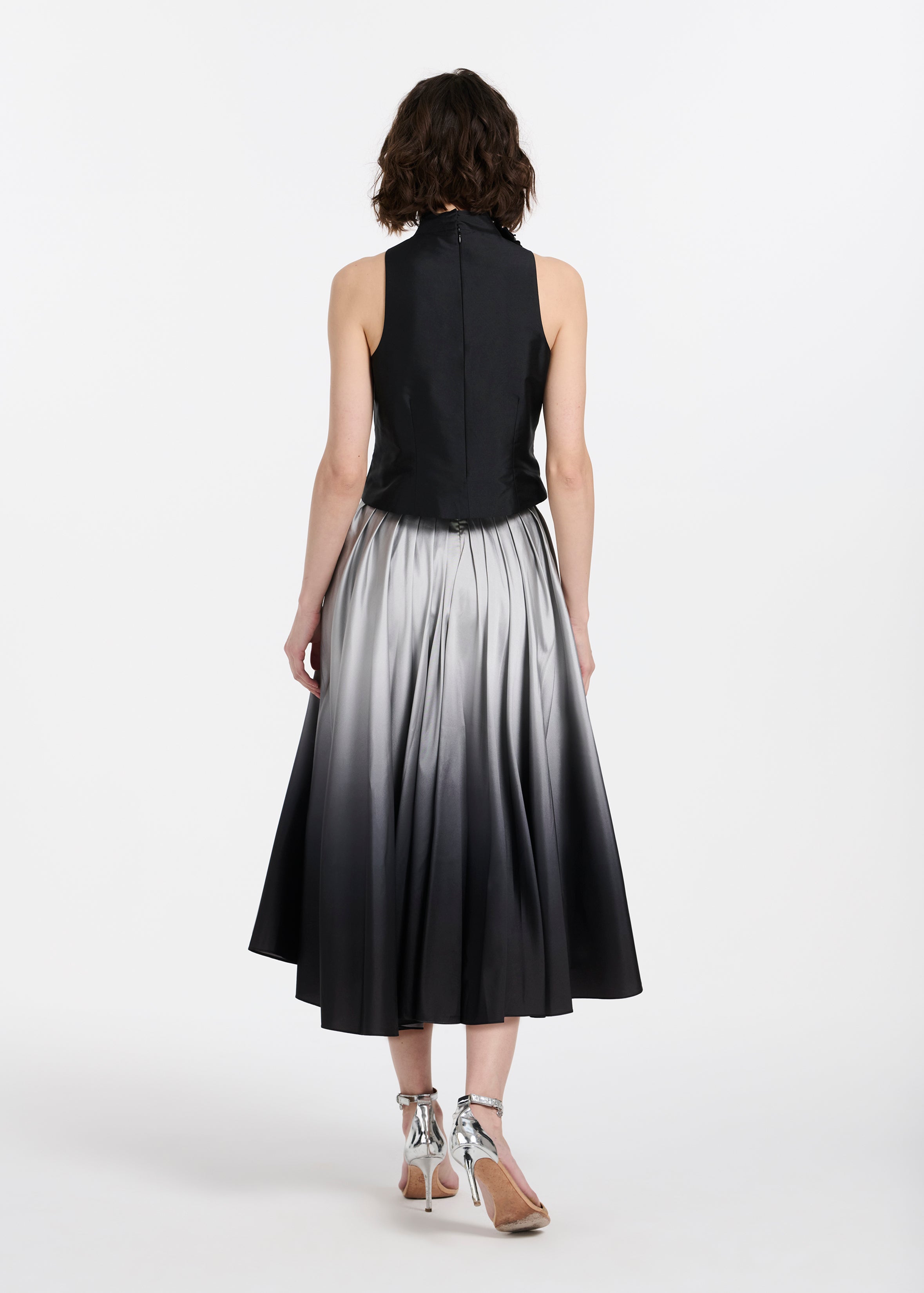 TAFFETA 3D APPLIQUÈ FLORAL SHELL BLACK