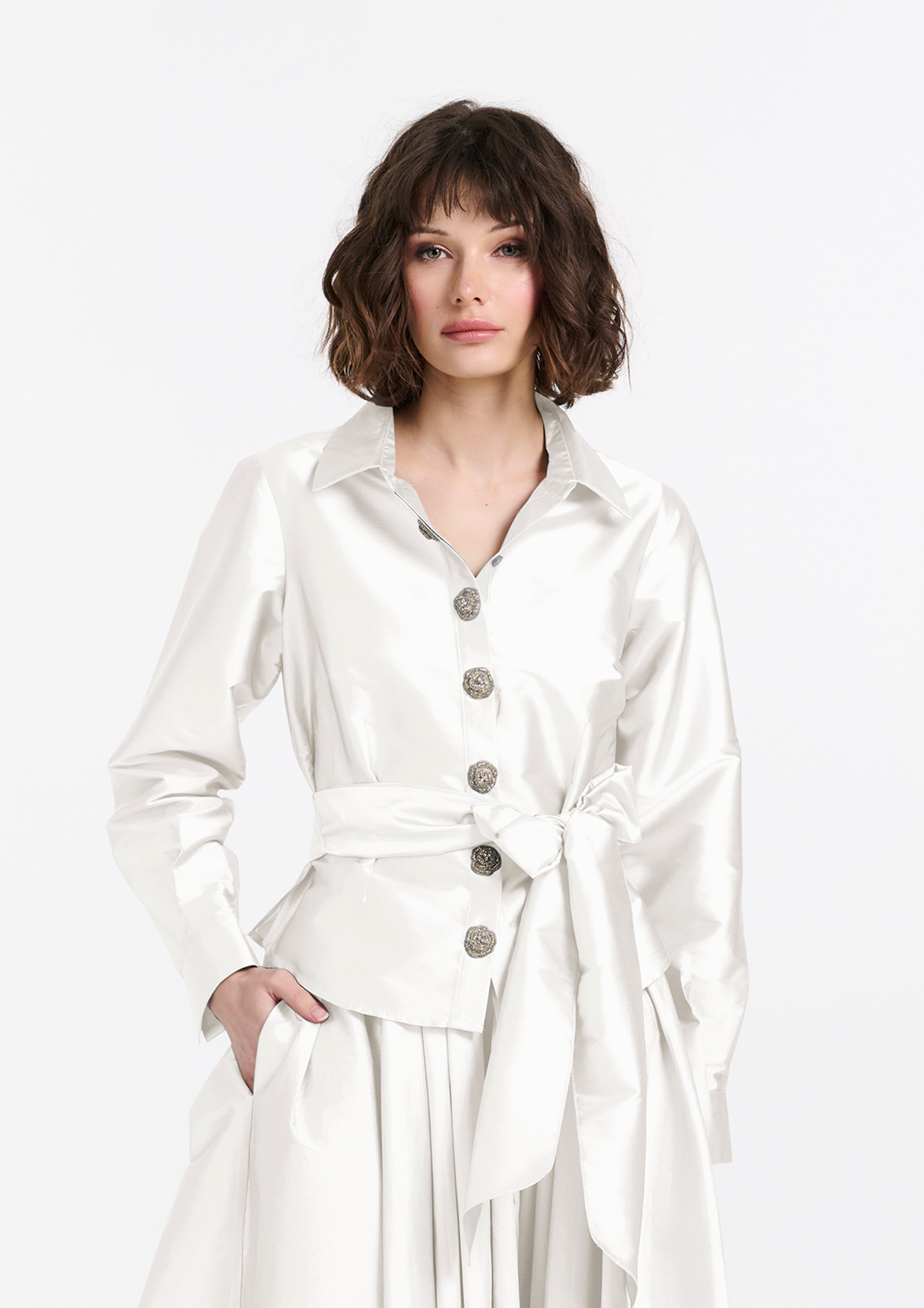 CHUNKY CRYSTAL FLOWER BUTTON BLOUSE BLACK
