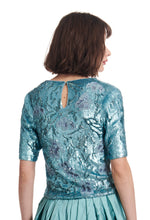 Load image into Gallery viewer, V-NECK SEQUINED FLORAL BEADED STRETCH TOP
