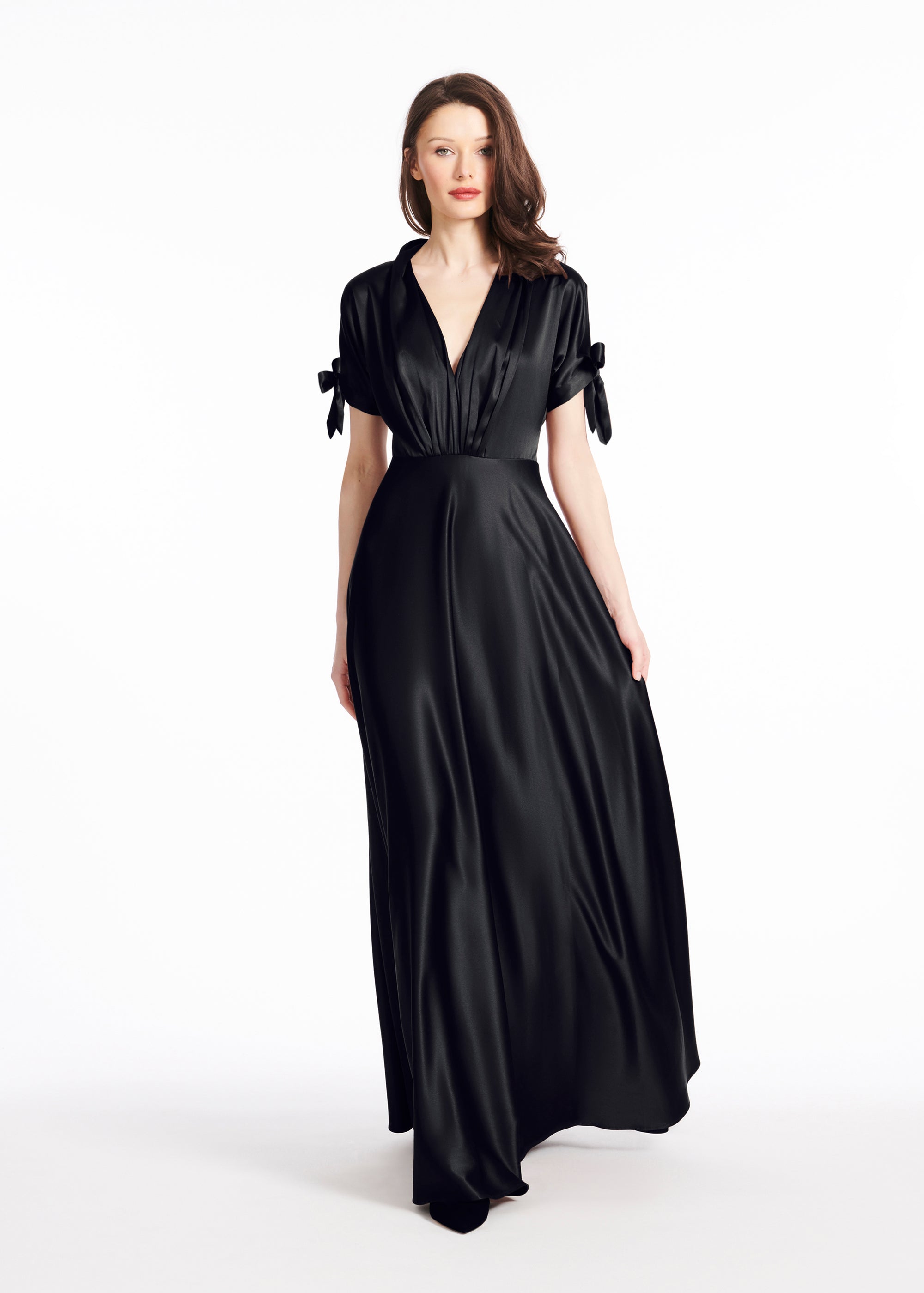 STRETCH SATIN VNECK GOWN BLACK