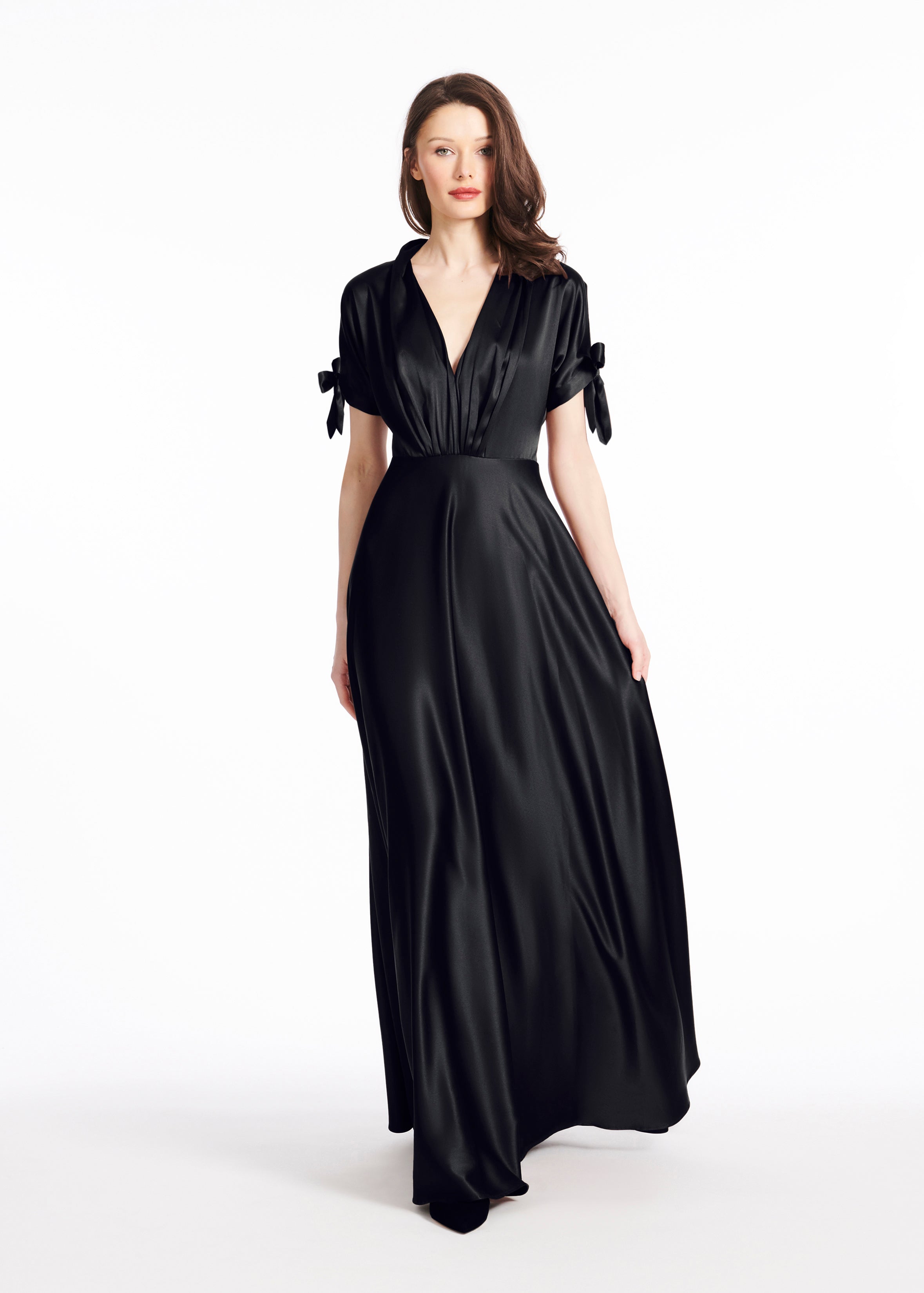 STRETCH SATIN VNECK GOWN BLACK