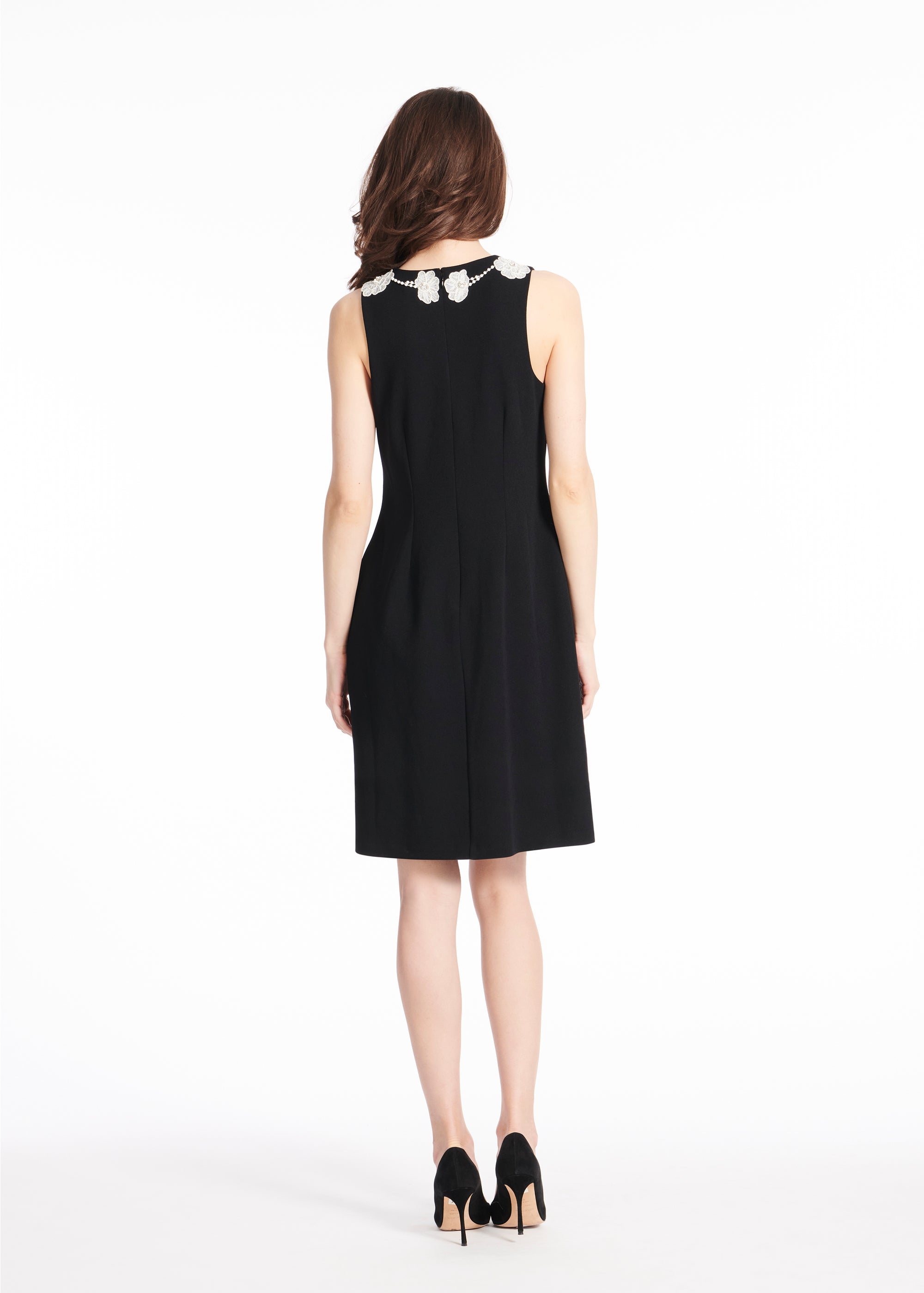 STRETCH CREPE SHIFT DRESS WITH APPLIQUE FLOWERS AND VINE