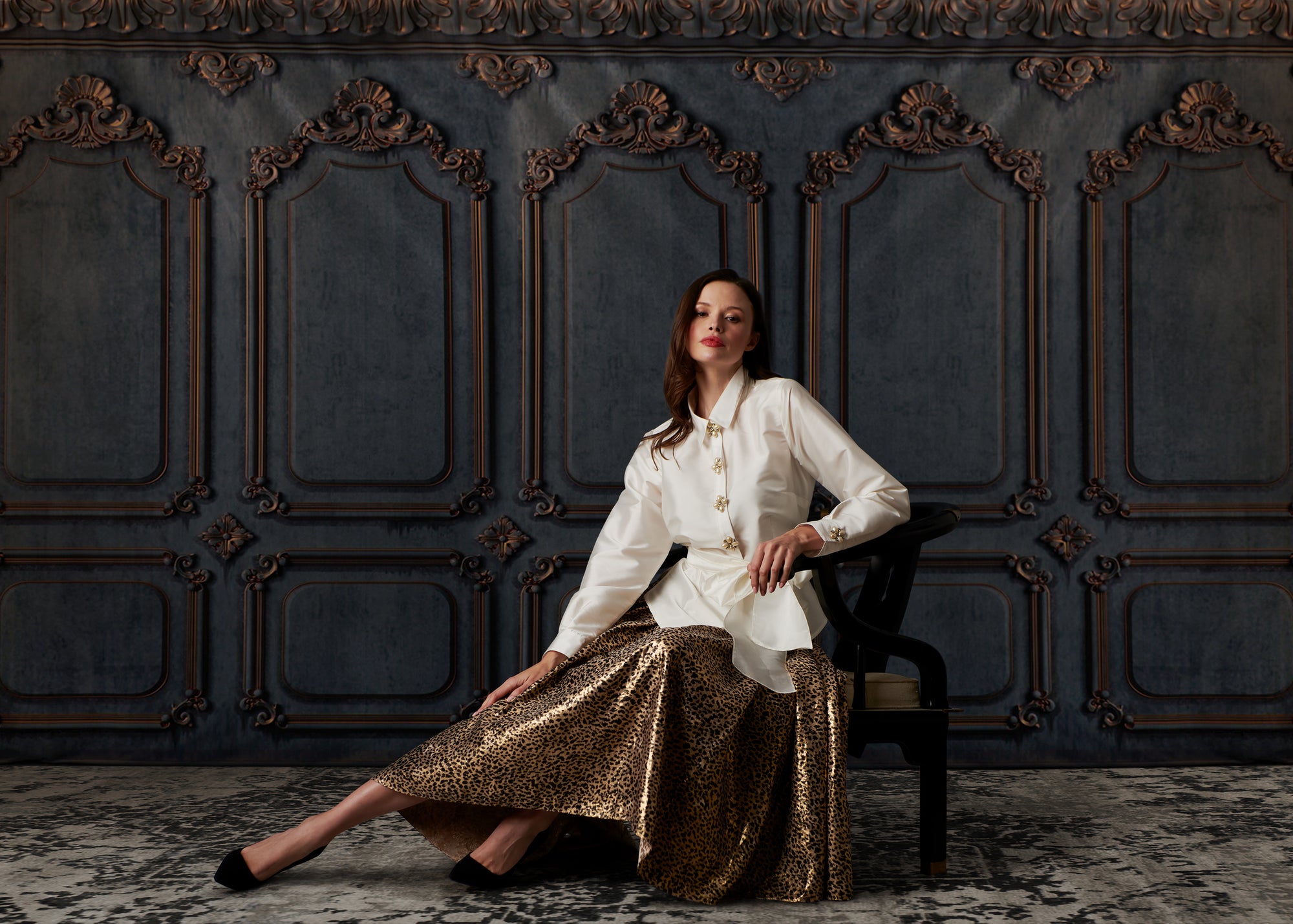 TAFFETA BLOUSE WITH RENAISSANCE PEARL BUTTONS LIGHT BLUE