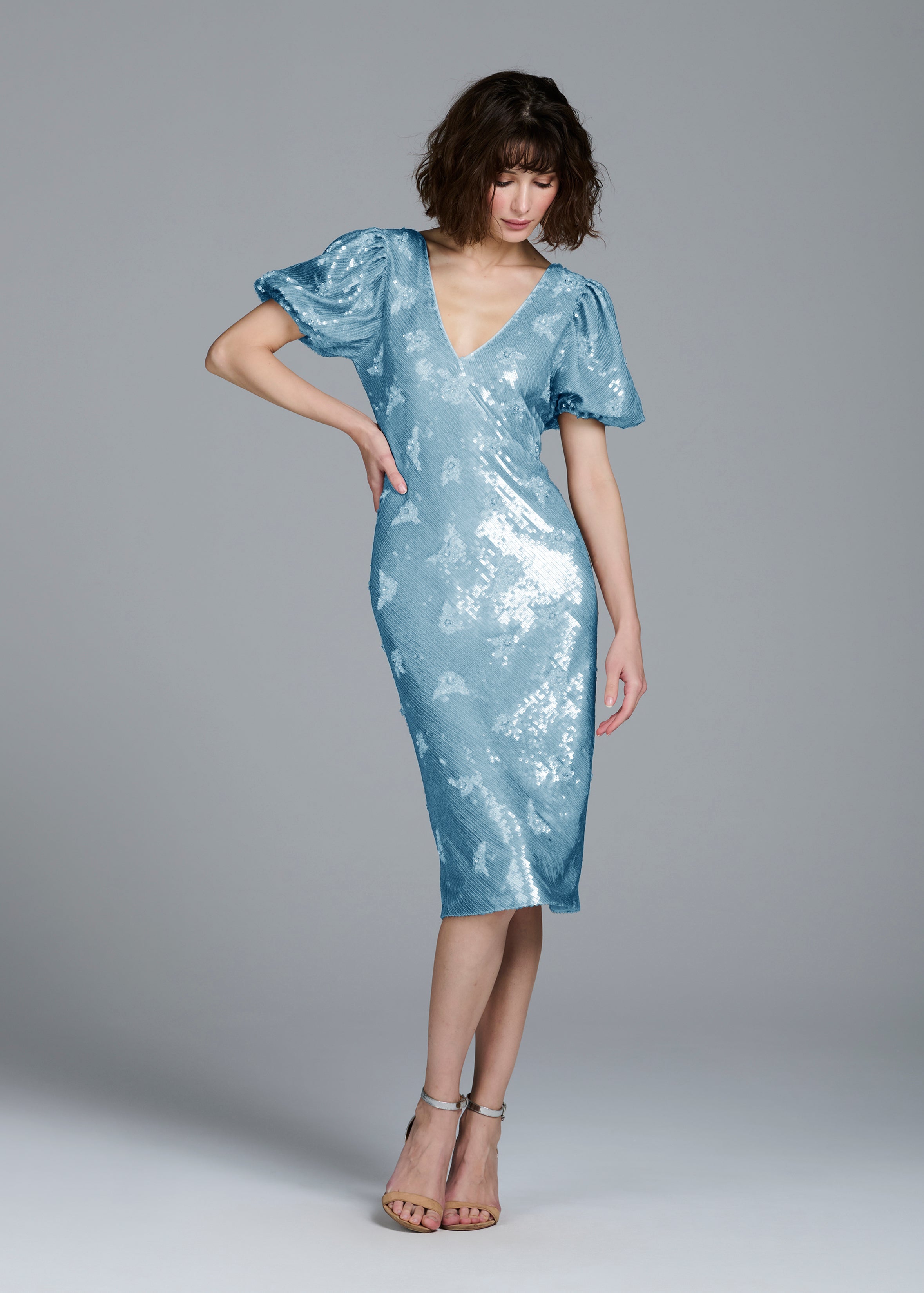 STRETCH SEQUIN FLORAL PUFF SLEEVE MIDI DRESS LIGHT BLUE