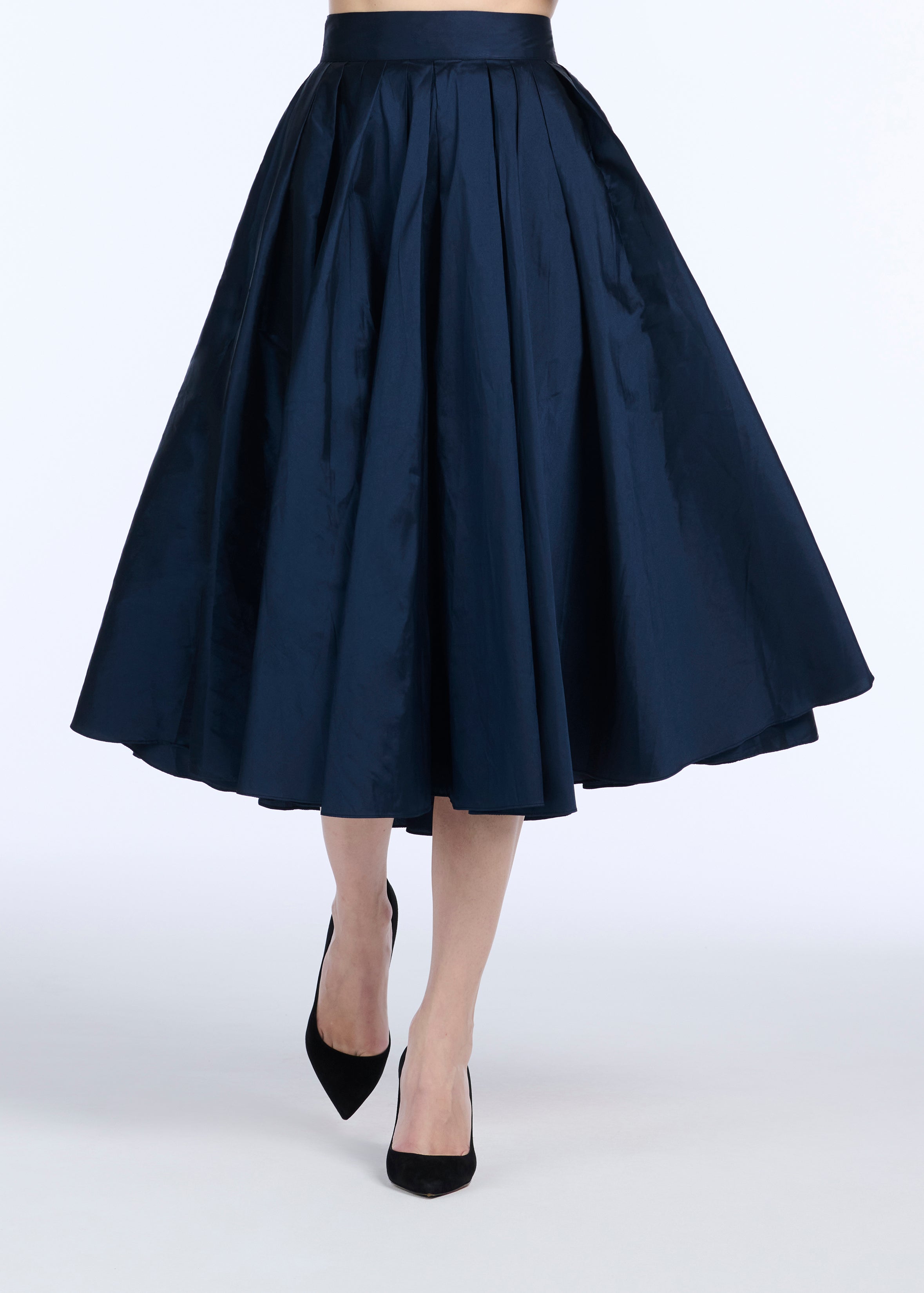 TEA LENGTH PLEATED SOFT TAFFETA MIDI SKIRT NAVY | Emily Shalant