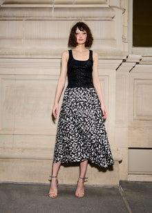 STRETCH SEQUIN SCOOP NECK TANK