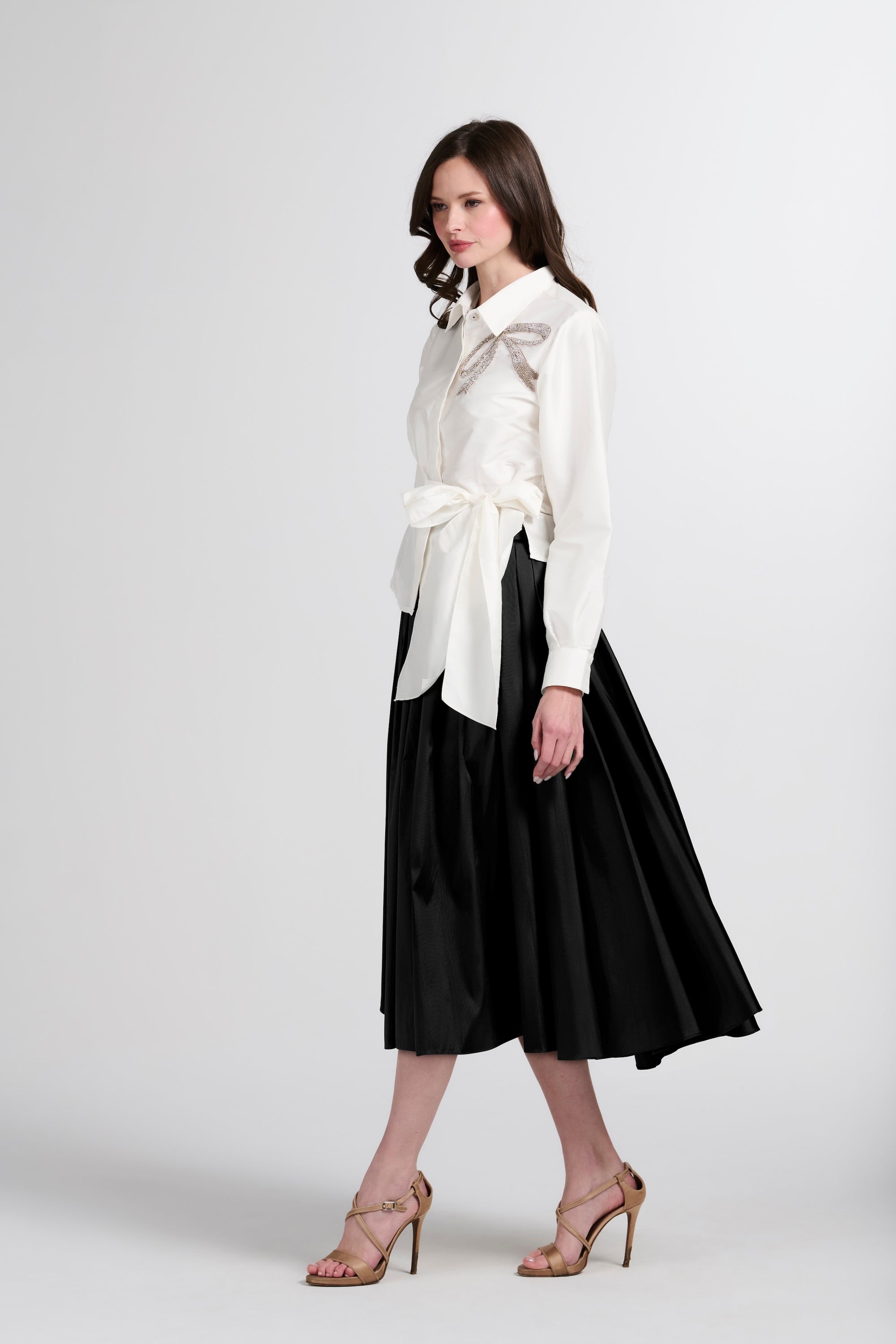 CRYSTAL BOW APPLIQUE BLOUSE IN SOFT TAFFETA IVORY