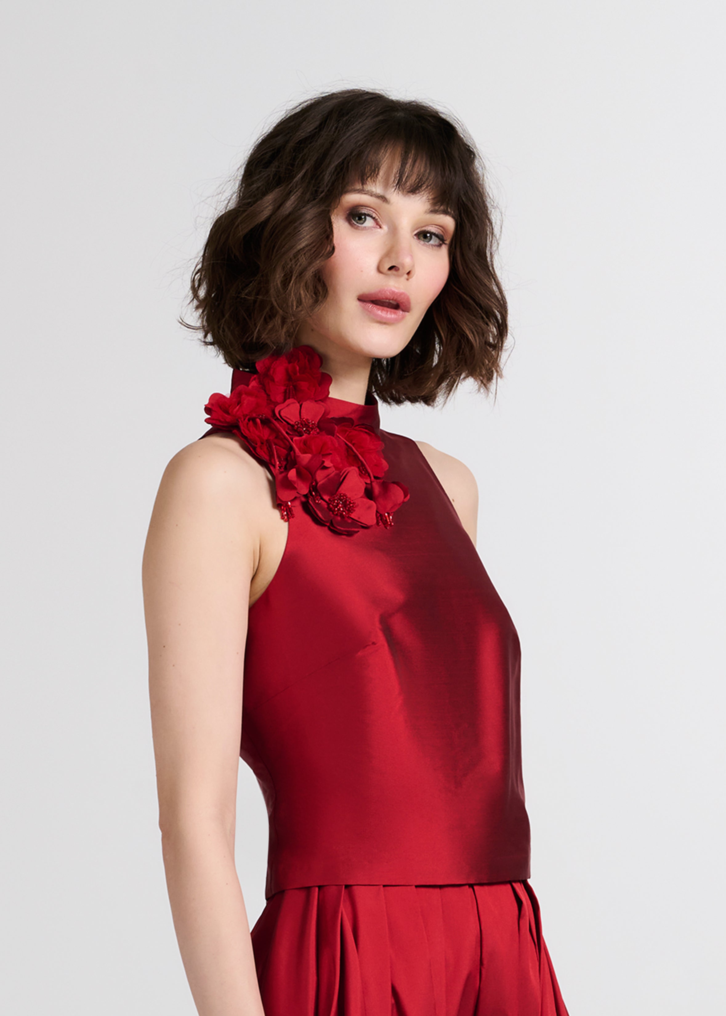 TAFFETA 3D APPLIQUÈ FLORAL SHELL RED