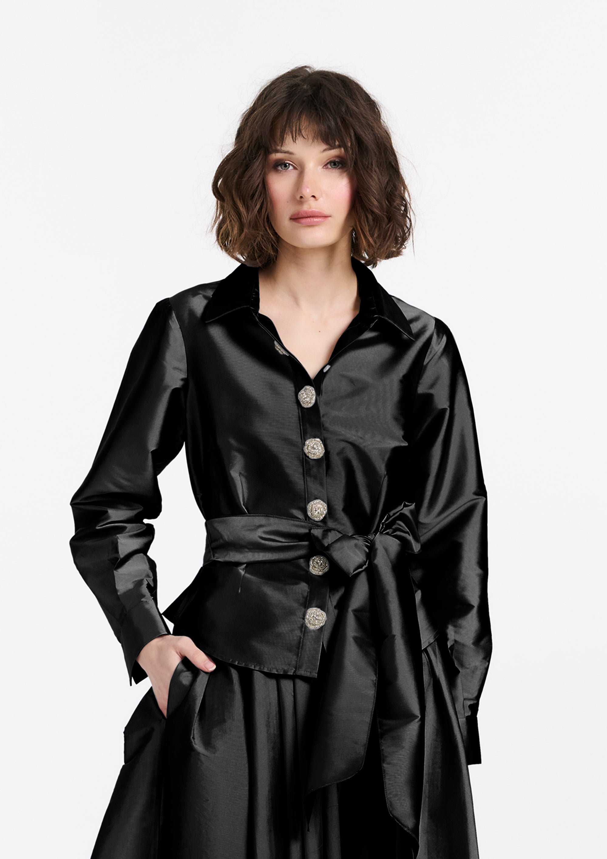 CHUNKY CRYSTAL FLOWER BUTTON BLOUSE BLACK