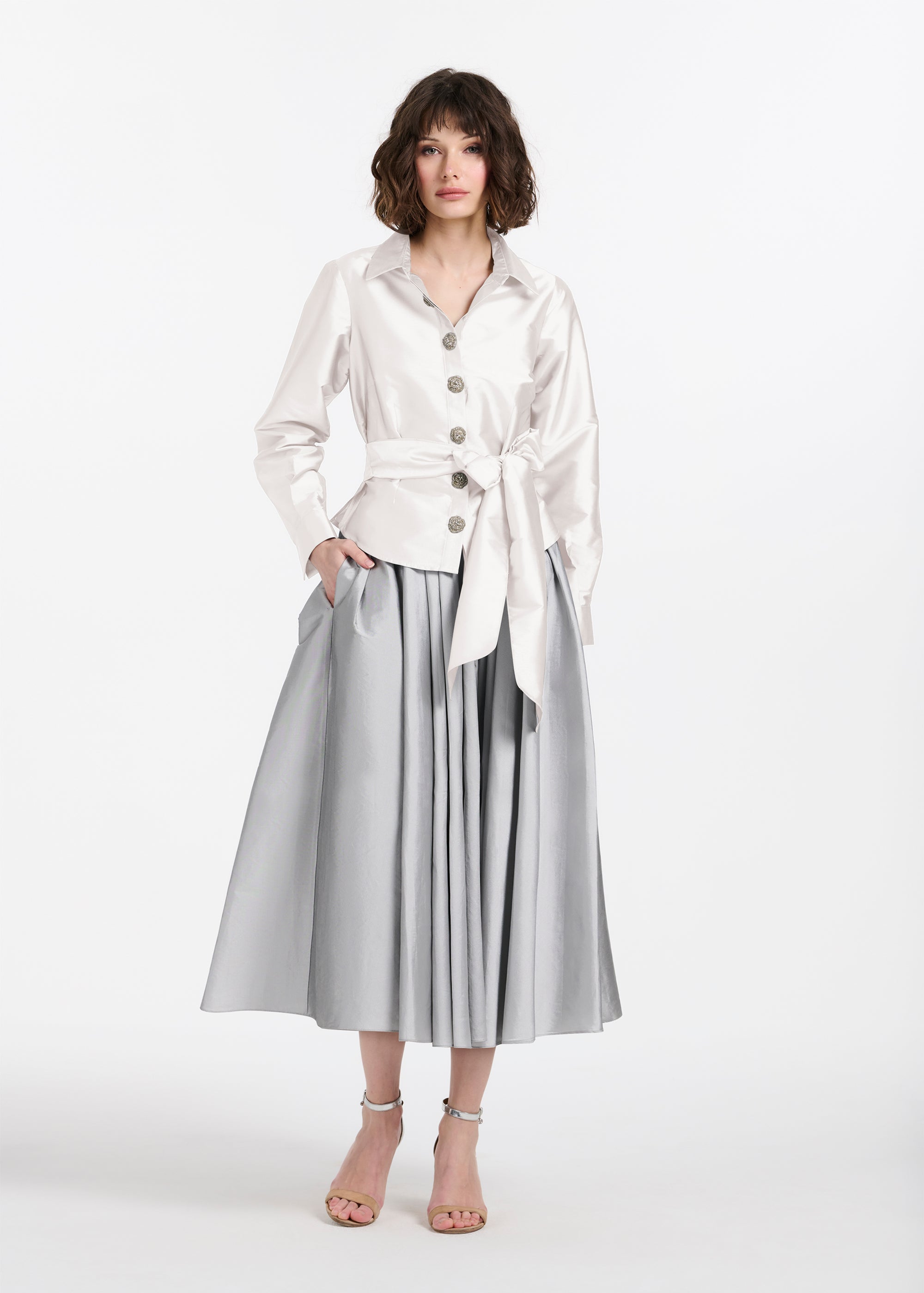 CHUNKY CRYSTAL FLOWER BUTTON BLOUSE IVORY