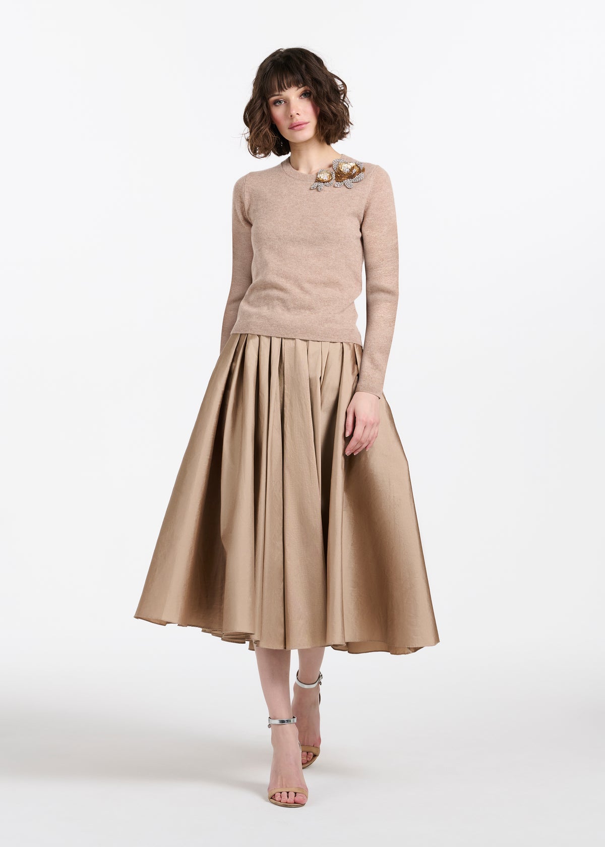 Long Sleeve Cashmere Sweater With Applique Pailette Flowers