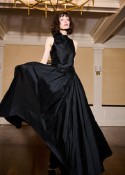 TAFFETA 3D APPLIQUÈ FLORAL SHELL BLACK