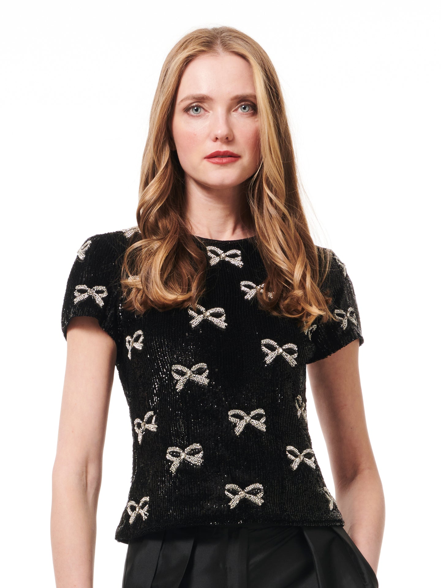 BLACK SHORT SLEEVE SEQUIN TEE WITH CRYSTAL BOWS